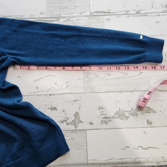 Tommy Hilfiger Size Medium Metallic Blue Scoop Neck Lightweight Pullover Sweater - Picture 4 of 8